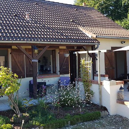 Le Cottage De Mae Seigy Kültér fotó