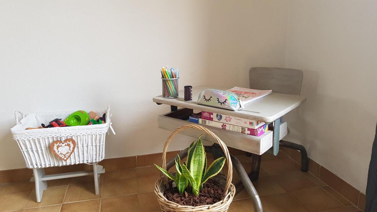 Le Cottage De Mae Seigy Kültér fotó